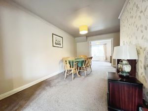 Dining Room - click for photo gallery